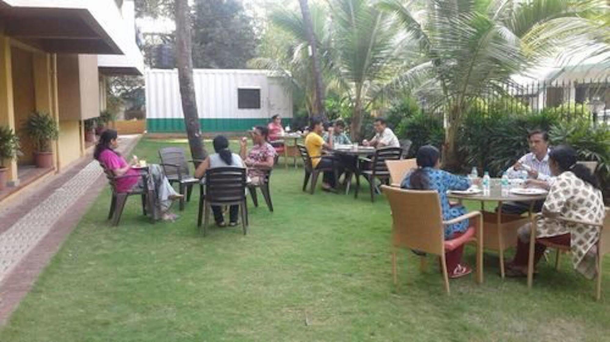 Veera Strand Park Apartamentos con servicio Calangute Exterior foto